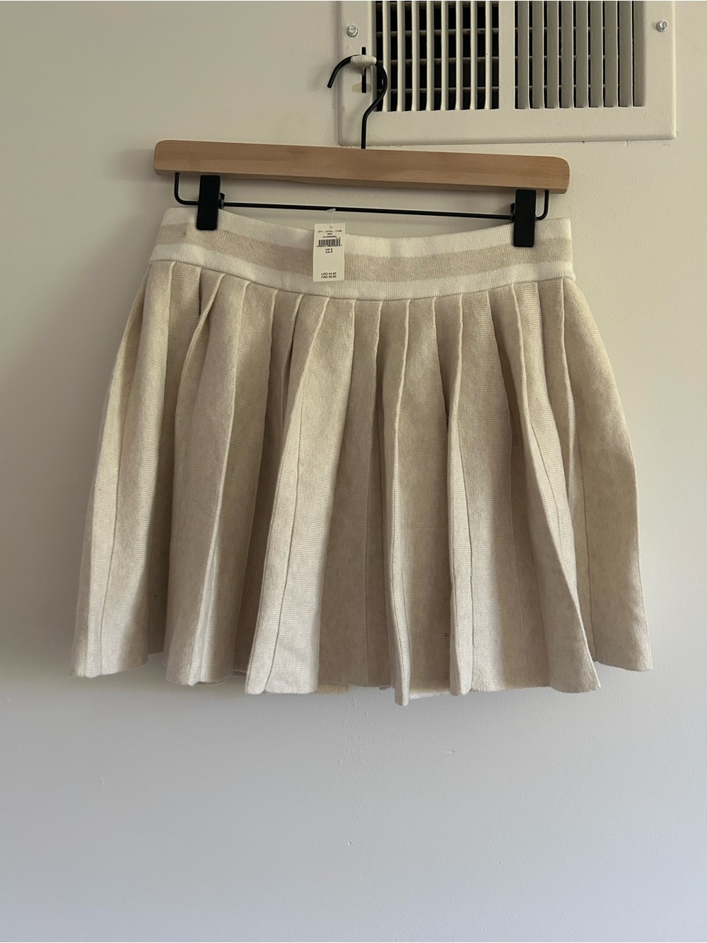 NWT Aerie Pleated Knit Sweater Mini Skirt Tan & White Size Small Tennis New